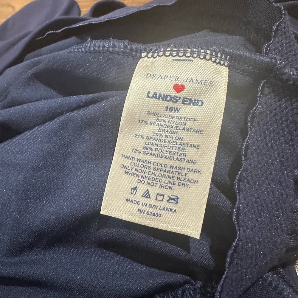 Draper James x Lands’ End One-Piece Halter Top Swimsuit in 16W - Picture 2 of 2